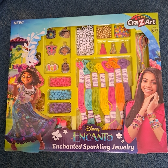 B.Me Alphabet Jewelry kit. Encanto jewelry making kit. - Picture 5 of 6